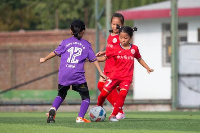 埃弗顿友赛3-1客场击败纽卡斯尔