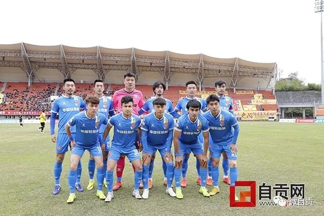 泽连斯基简短宣告：乌军大规模打击与双方平民伤亡